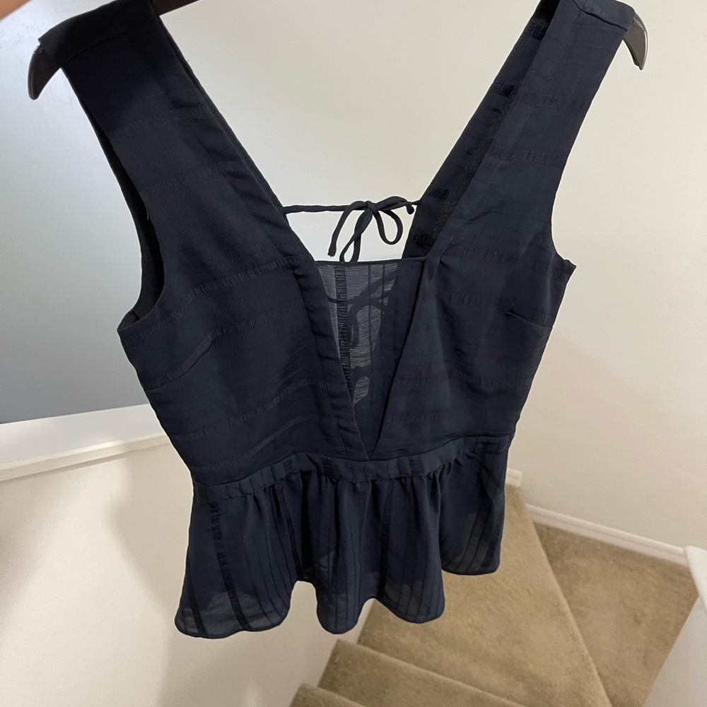 Pre-loved! ARMANI EXCHANGE Sleeveless Blouse!